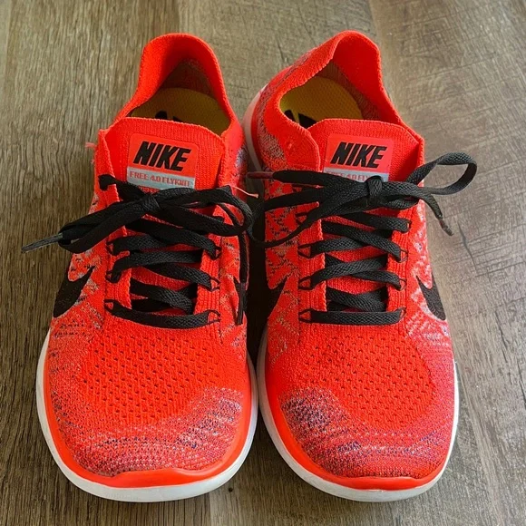 Nike Free 4.0 Flyknit Bright Red Running Shoes - Picture 2 of 8